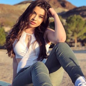 Meet your Posher, Yara